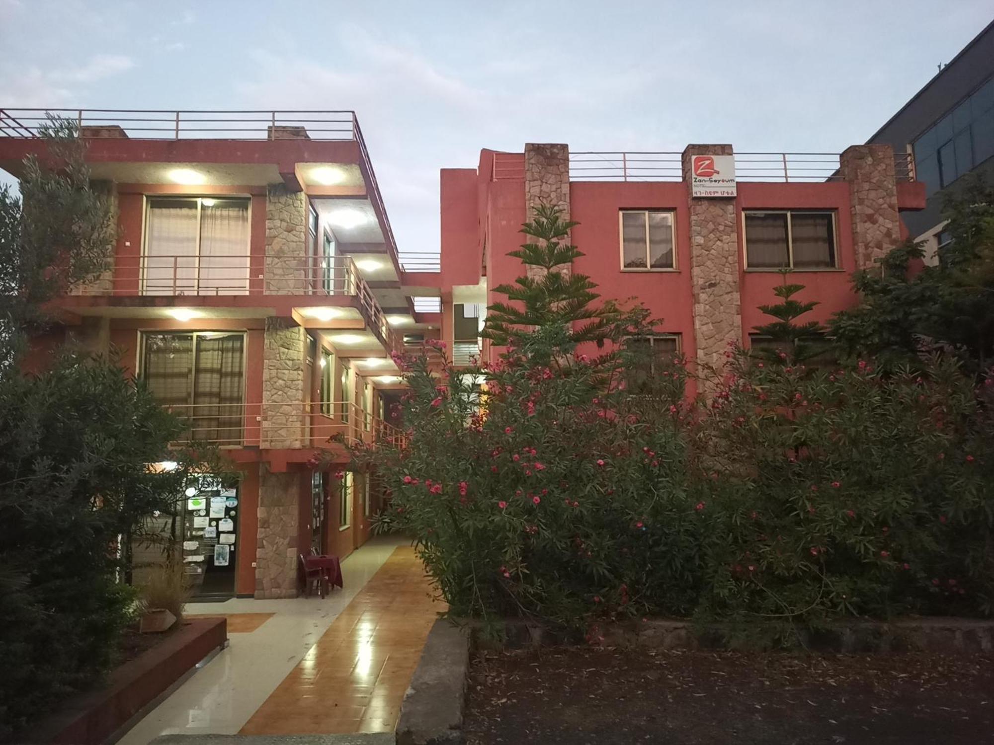 Zan-Seyoum Hotel - Lalībela Zewnętrze zdjęcie